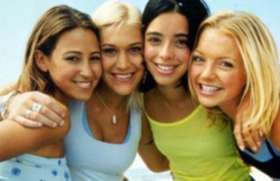 lé 4 filles de s club 7